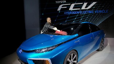 Toyota increases US hydrogen-powered car order 